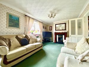 Lounge- click for photo gallery